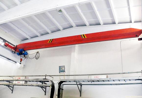 جرثقیل سقفی با نام LDP جدید به طور گسترده ای استفاده می شود